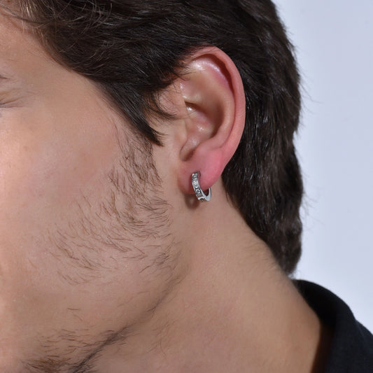 Pendiente De Hombre Acero Con Cristales Blancos