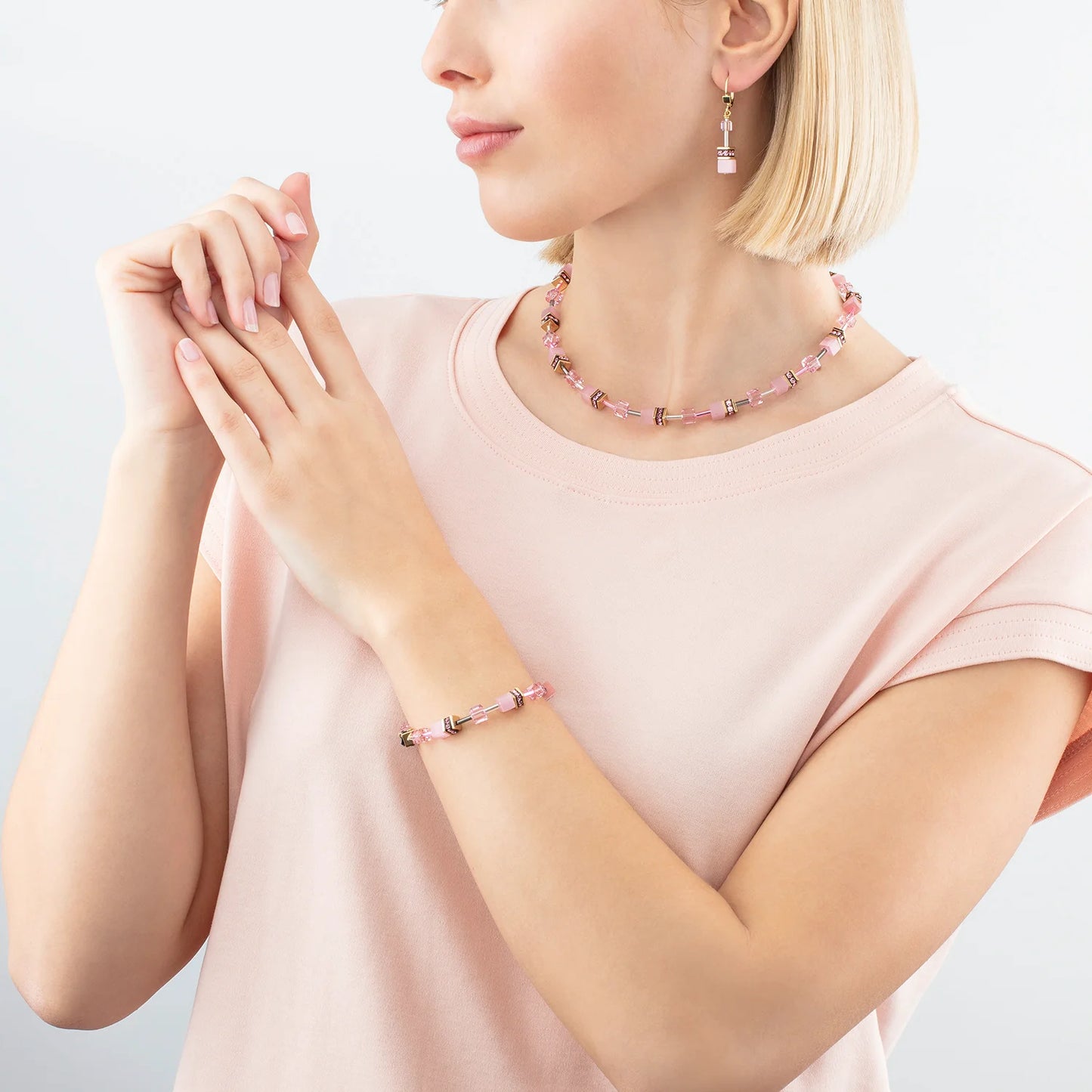 Collar GeoCUBE® Iconic Mono Gold rosa