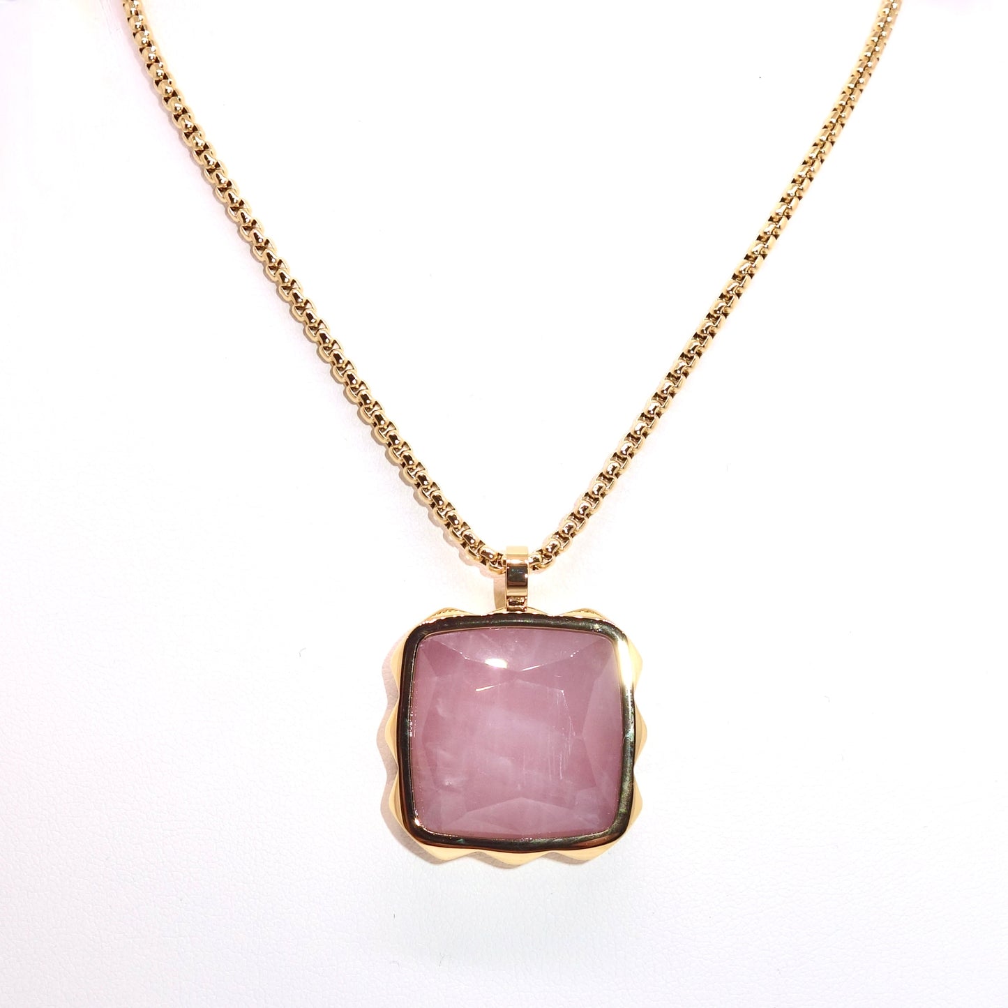 Collar Amuleto Spikes Cuadrado Cuarzo Rosa dorado-rosa