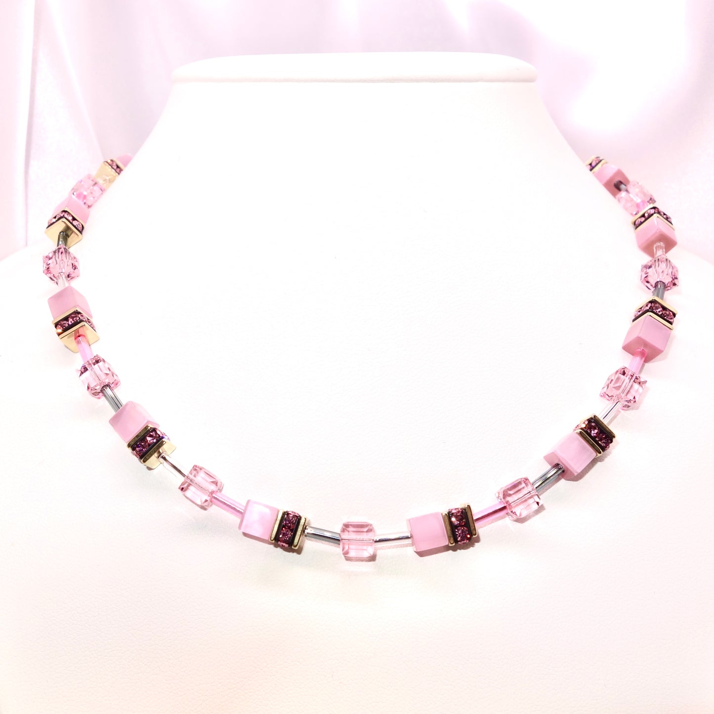 Collar GeoCUBE® Iconic Mono Gold rosa