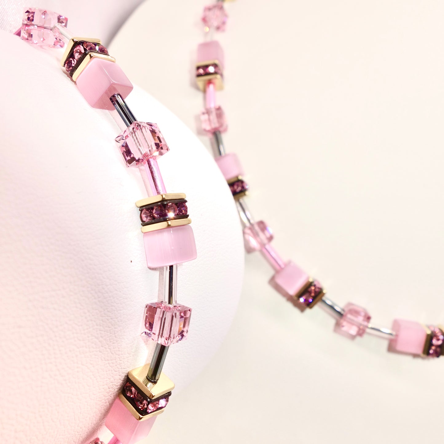 Pulsera GeoCUBE® Iconic Mono Gold rosa